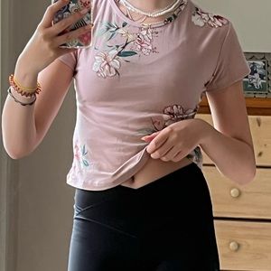 🌸Cropped soft floral patterned top: